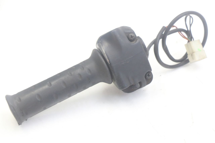 photo de PRZEŁĄCZNIK PRAWY APRILIA SCARABEO 100 (2003 - 2012) - Szczegół części