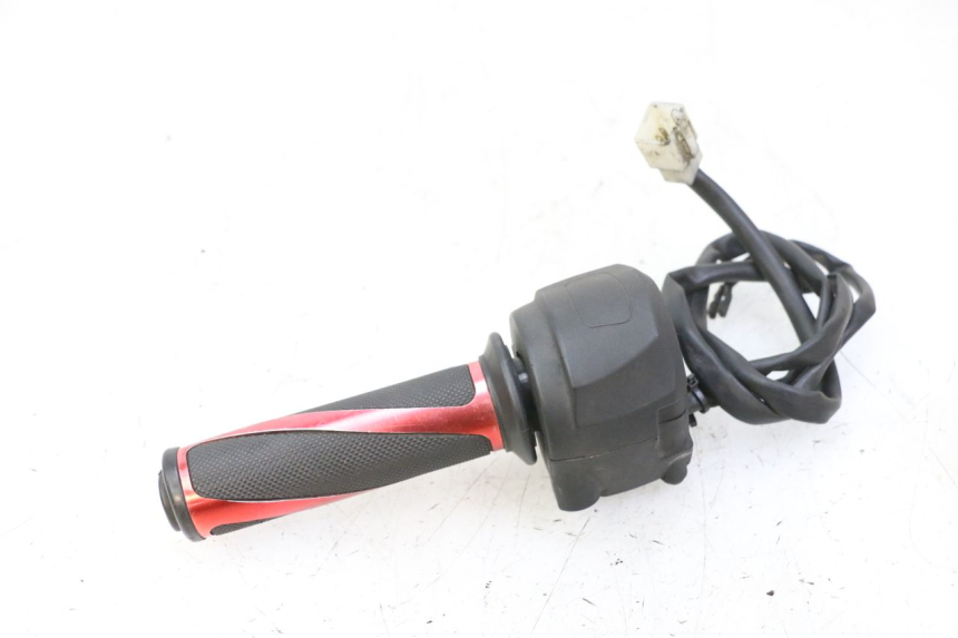 photo de PRZEŁĄCZNIK PRAWY APRILIA SR R 2T LC 50 (2018 - 2021) - Punkty mocowania