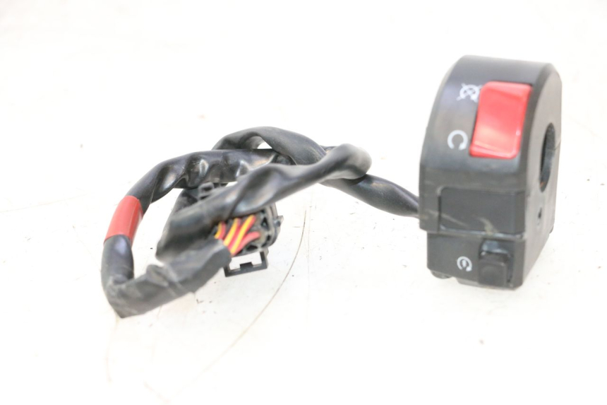 photo de PRAWA PRZEŁĄCZNIK DUCATI SS IE DS CARENEE 1000 (2002 - 2006) - Widok główny