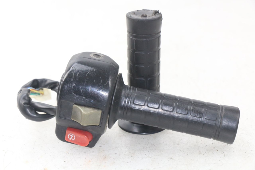 photo de PRZEŁĄCZNIK PRAWY FYM STRADA 50 (2007 - 2014) - Widok główny