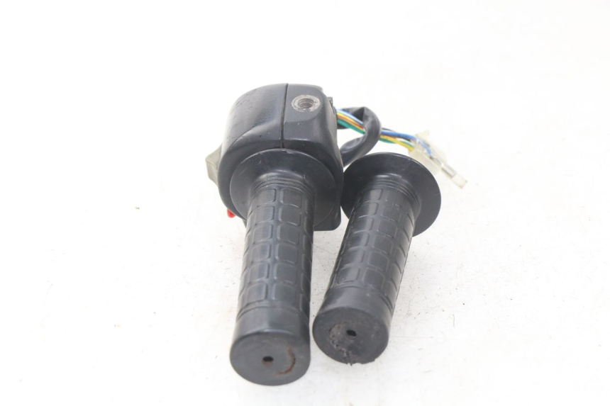 photo de PRZEŁĄCZNIK PRAWY FYM STRADA 50 (2007 - 2014) - Widok ogólny