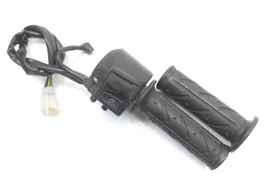 photo de PRZEŁĄCZNIK PRAWY KYMCO SUPER 8 4T 50 (2021 - 2024) - Widok główny