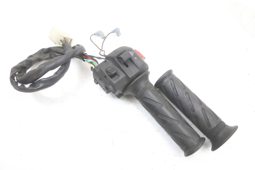 photo de PRZEŁĄCZNIK PRAWY SUZUKI BURGMAN 125 (2018 - 2021) - Widok główny