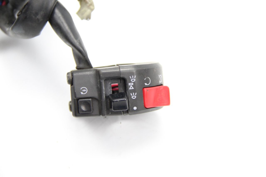 photo de PRZEŁĄCZNIK PRAWY YAMAHA TDM ABS 900 (2002 - 2014) - Szczegół części