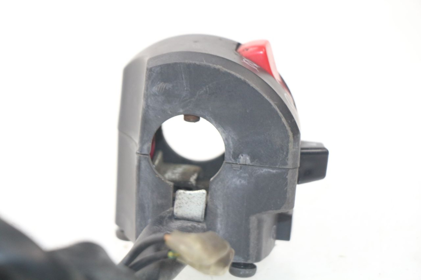 photo de PRZEŁĄCZNIK PRAWY YAMAHA TDM ABS 900 (2002 - 2014) - Zoom stanu zużycia