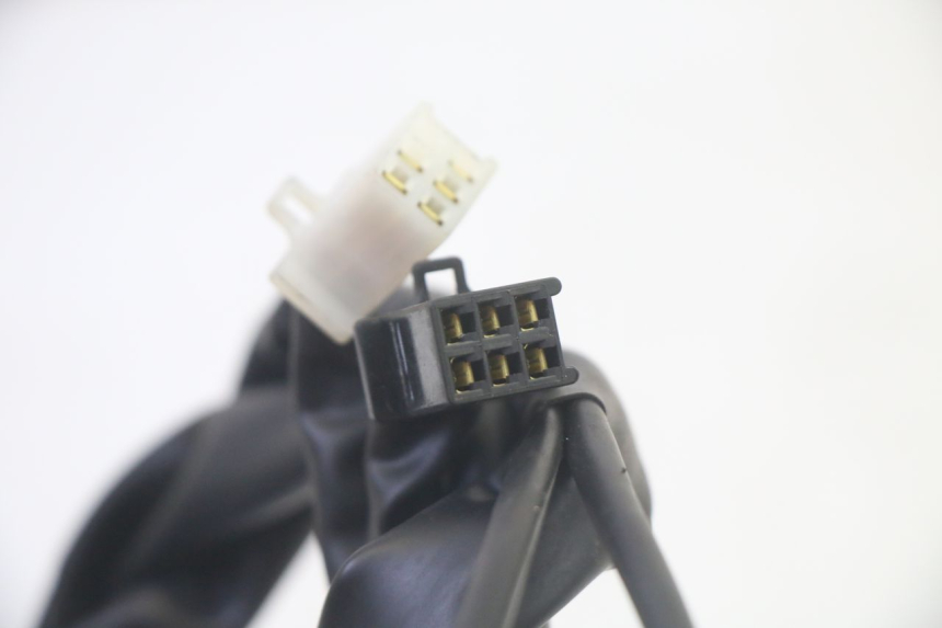 photo de PRZEŁĄCZNIK PRAWY YAMAHA TRICITY 300 (2020 - 2024) - Stan powierzchni