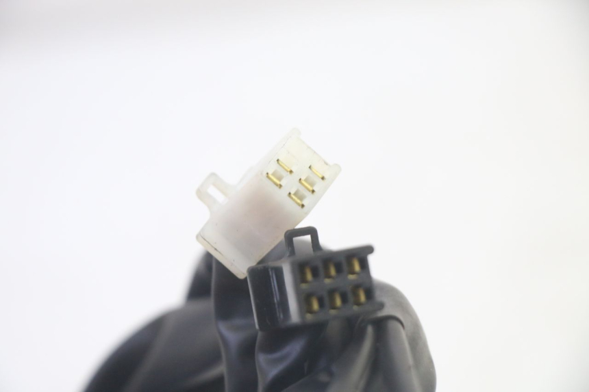 photo de PRZEŁĄCZNIK PRAWY YAMAHA TRICITY 300 (2020 - 2024) - Część sprawdzona