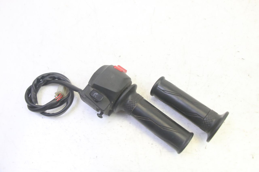 photo de PRZEŁĄCZNIK PRAWY YAMAHA TZR 50 (2008 - 2016) - Widok główny