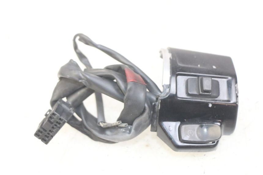 photo de PRZEŁĄCZNIK PRAWY PIAGGIO VESPA SPRINT 2T 50 (2014 - 2018) - Widok główny