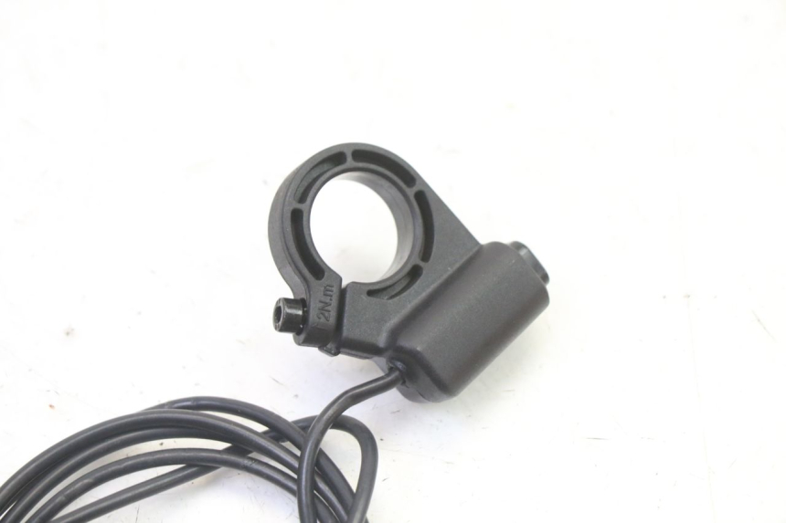 photo de PRZEŁĄCZNIK PRAWY DUALTRON VICTOR LIMITED 1 - Inny kąt widzenia