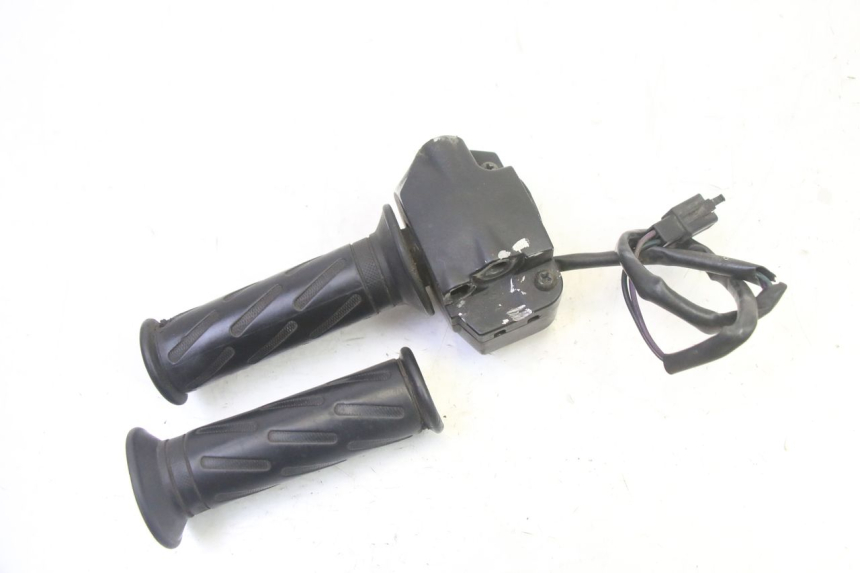 photo de PRZEŁĄCZNIK PRAWY PEUGEOT VIVACITY NEW 2T 50 (2008 - 2017) - Inny kąt widzenia