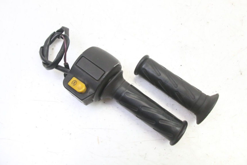 photo de PRZEŁĄCZNIK PRAWY PEUGEOT VIVACITY NEW 4T 50 (2008 - 2017) - Widok główny