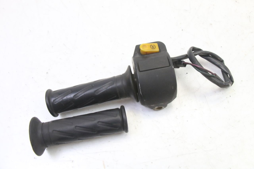 photo de PRZEŁĄCZNIK PRAWY PEUGEOT VIVACITY NEW 4T 50 (2008 - 2017) - Inny kąt widzenia