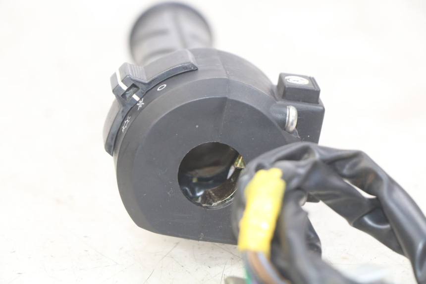 photo de PRZEŁĄCZNIK PRAWY DAELIM VJ ROADWIN FI 125 (2008 - 2017) - Szczegół części