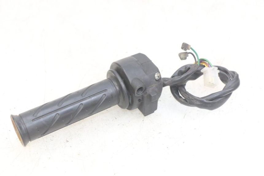 photo de PRZEŁĄCZNIK PRAWY DAELIM VJ ROADWIN FI 125 (2008 - 2017) - Inny kąt widzenia