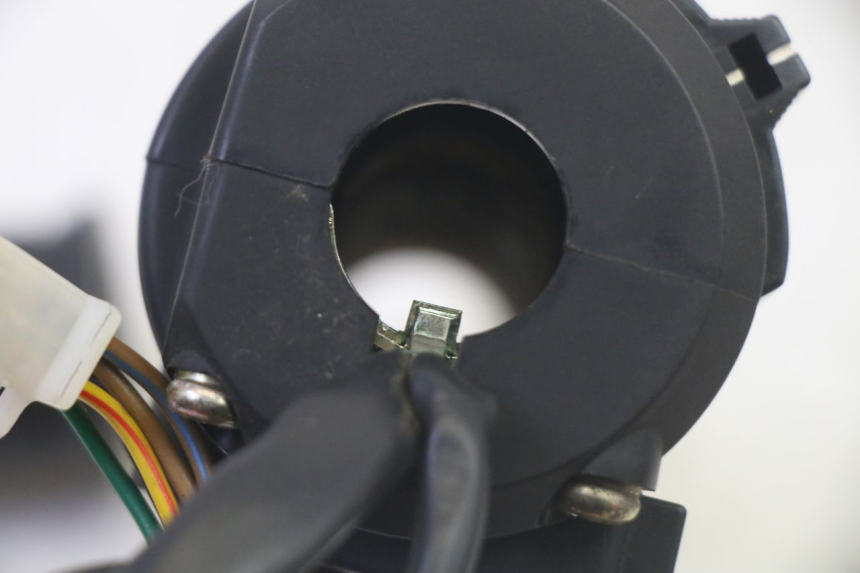 photo de PRZEŁĄCZNIK PRAWY DAELIM VJ ROADWIN FI 125 (2008 - 2017) - Punkty mocowania