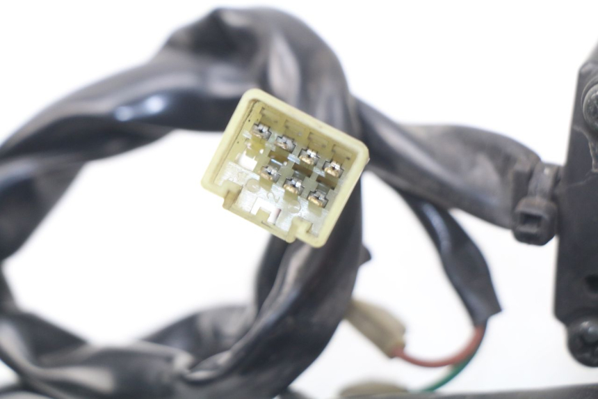 photo de PRZEŁĄCZNIK PRAWY YAMAHA X-MAX XMAX 125 (2010 - 2013) - Zoom stanu zużycia