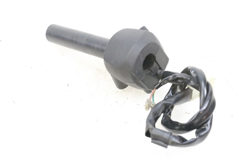 photo de PRZEŁĄCZNIK PRAWY YAMAHA X-MAX XMAX 125 (2010 - 2013) - Punkty mocowania