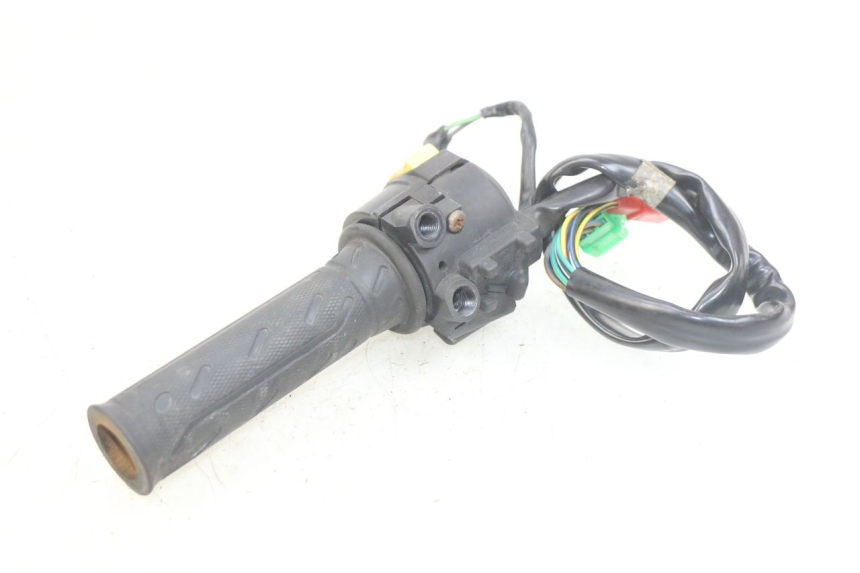 photo de PRZEŁĄCZNIK PRAWY KYMCO X-TOWN XTOWN 125 (2016 - 2021) - Zoom stanu zużycia