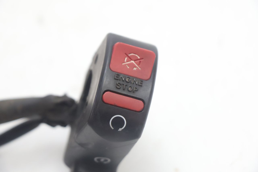 photo de PRAWA PRZEŁĄCZNIK HONDA XLV VARADERO 125 (2007 - 2012) - Szczegół części