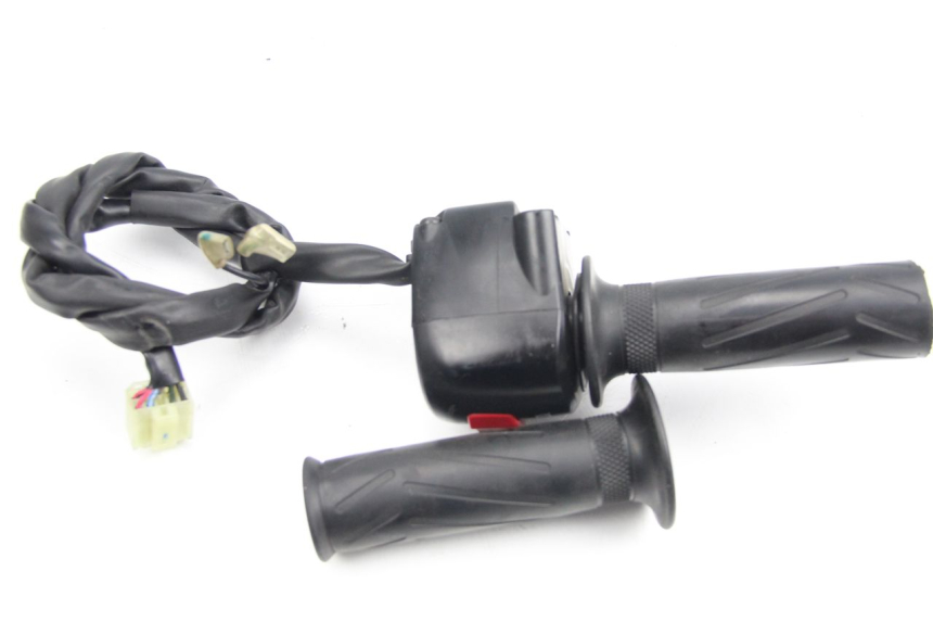 photo de PRZEŁĄCZNIK PRAWY YAMAHA XP T-MAX TMAX 500 (2008 - 2012) - Szczegół części