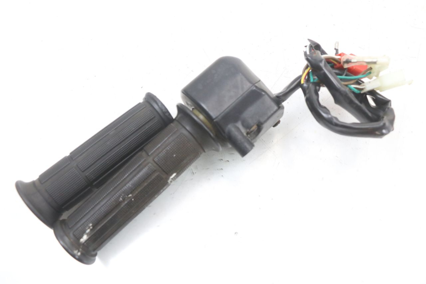 photo de PRZEŁĄCZNIK PRAWY SYM XS 125 (2007 - 2016) - Inny kąt widzenia