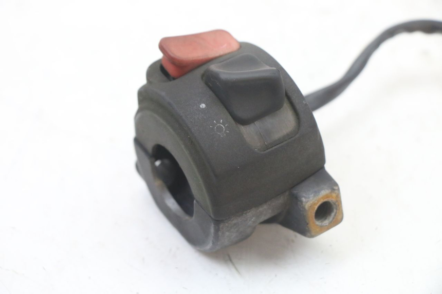 photo de PRZEŁĄCZNIK PRAWY YAMAHA BW'S NG NEXT GENERATION 50 (1996 - 2003) - Zbliżenie techniczne