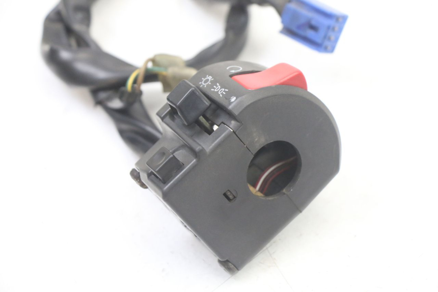 photo de PRZEŁĄCZNIK PRAWY YAMAHA FZS FAZER 600 (2001 - 2003) - Inny kąt widzenia