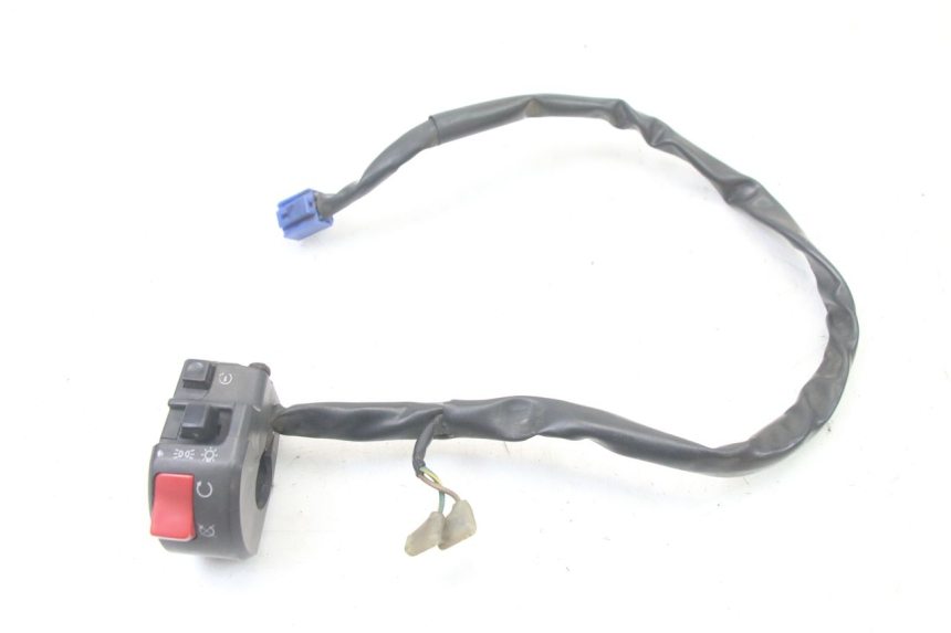 photo de PRZEŁĄCZNIK PRAWY YAMAHA FZS FAZER 600 (2001 - 2003) - Zbliżenie techniczne