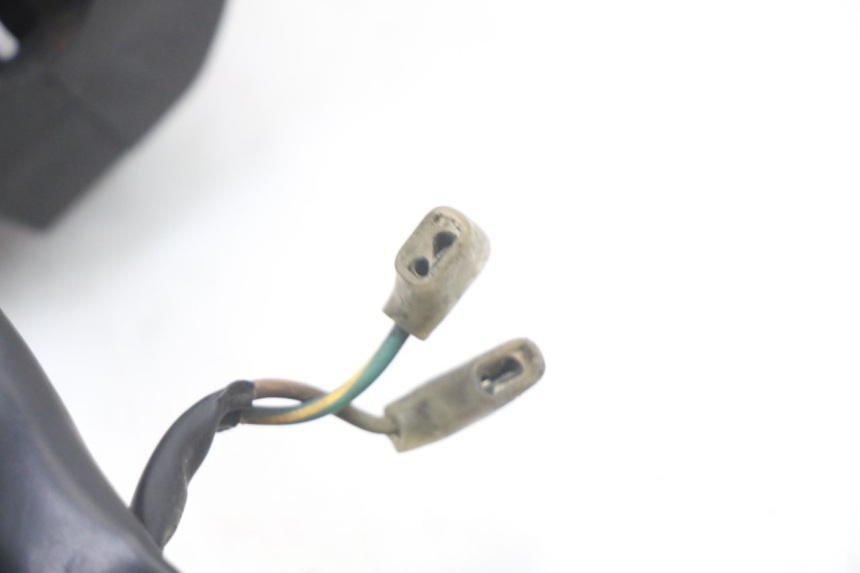 photo de PRZEŁĄCZNIK PRAWY YAMAHA FZS FAZER 600 (2001 - 2003) - Stan powierzchni