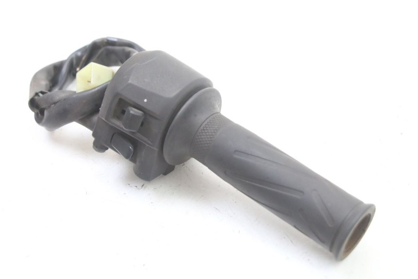 photo de PRZEŁĄCZNIK PRAWY YAMAHA X-MAX XMAX ABS 250 (2010 - 2014) - Zoom stanu zużycia