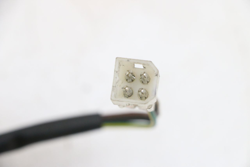 photo de PRZEŁĄCZNIK PRAWY YAMAHA YP MAJESTY 125 (2007 - 2010) - Inny kąt widzenia