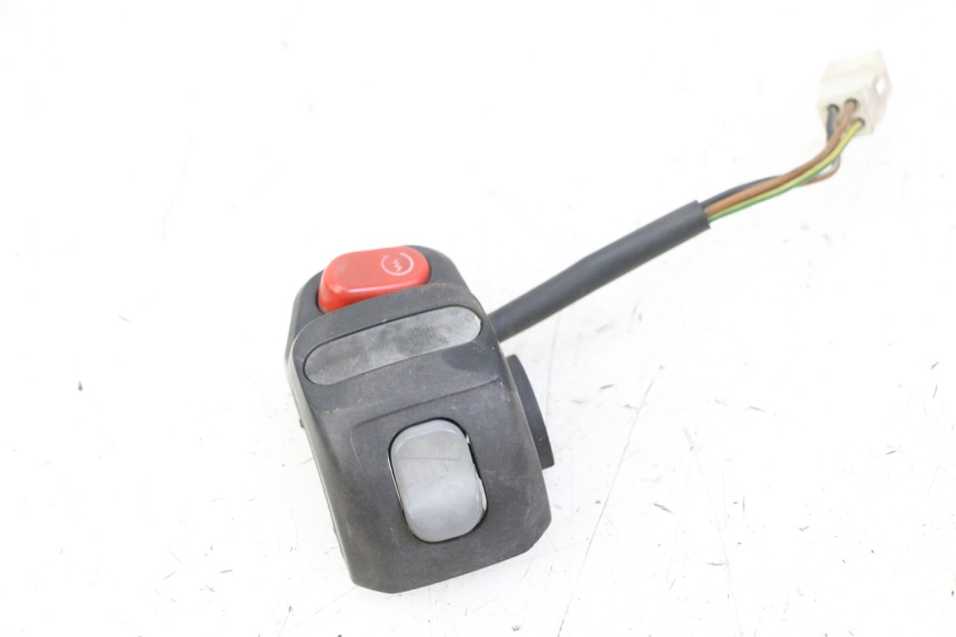 photo de PRZEŁĄCZNIK PRAWY YAMAHA YP MAJESTY 125 (2002 - 2006) - Inny kąt widzenia