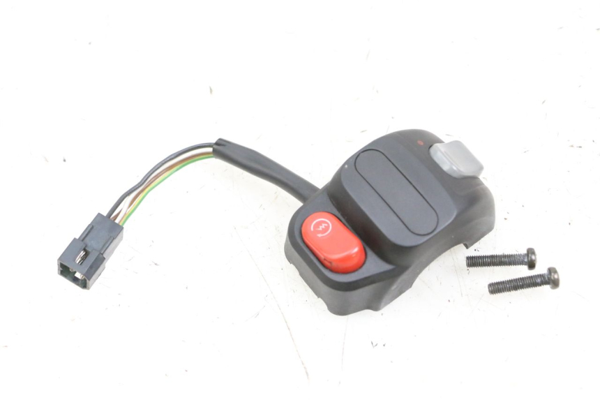 photo de PRZEŁĄCZNIK PRAWY YAMAHA YP MAJESTY 125 (2002 - 2006) - Widok główny