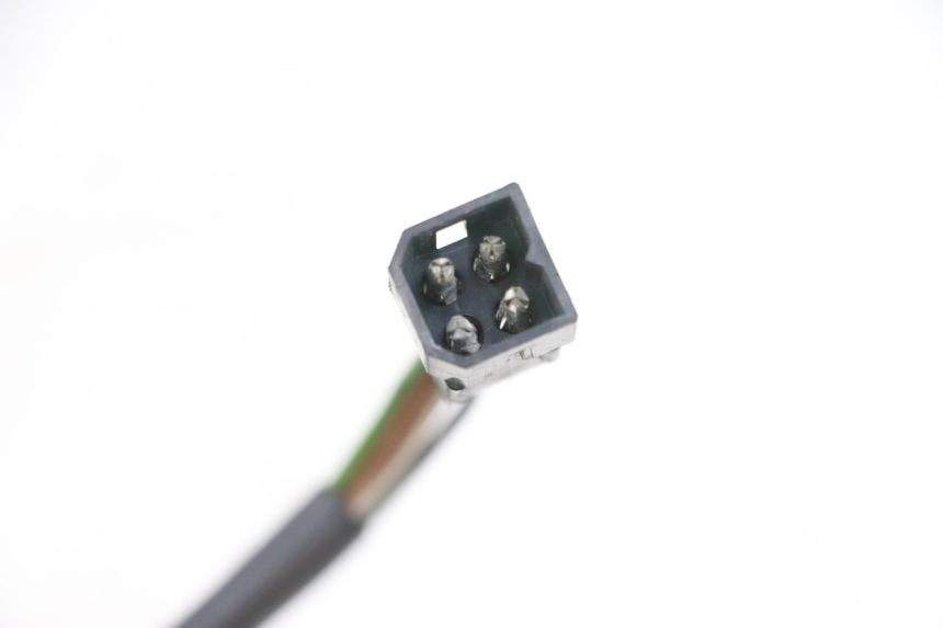 photo de PRZEŁĄCZNIK PRAWY YAMAHA YP MAJESTY 125 (2002 - 2006) - Zoom stanu zużycia