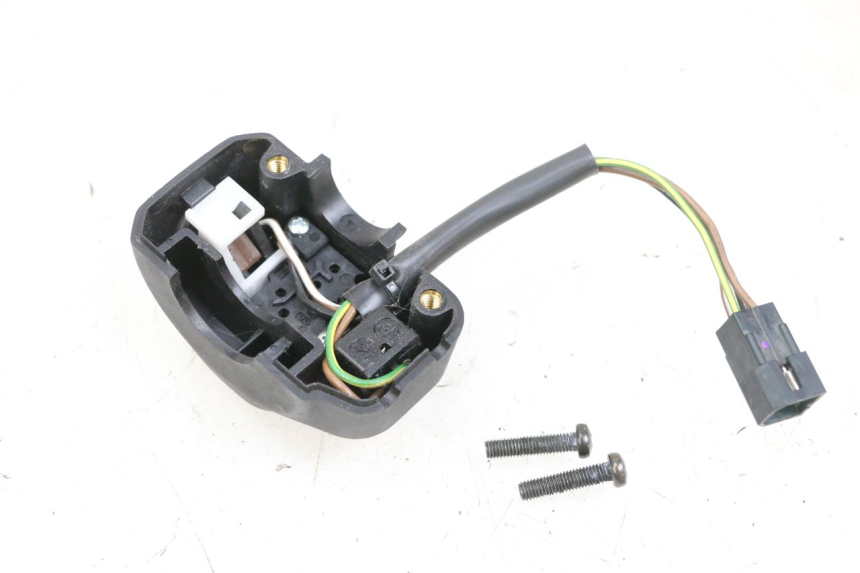 photo de PRZEŁĄCZNIK PRAWY YAMAHA YP MAJESTY 125 (2002 - 2006) - Inny kąt widzenia