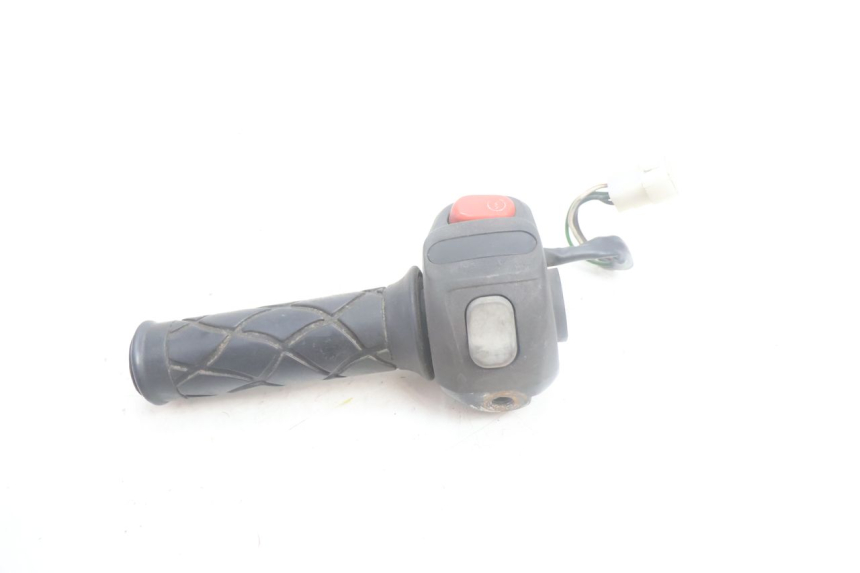 photo de PRZEŁĄCZNIK PRAWY YAMAHA YP MAJESTY 125 (2002 - 2006) - Zoom stanu zużycia