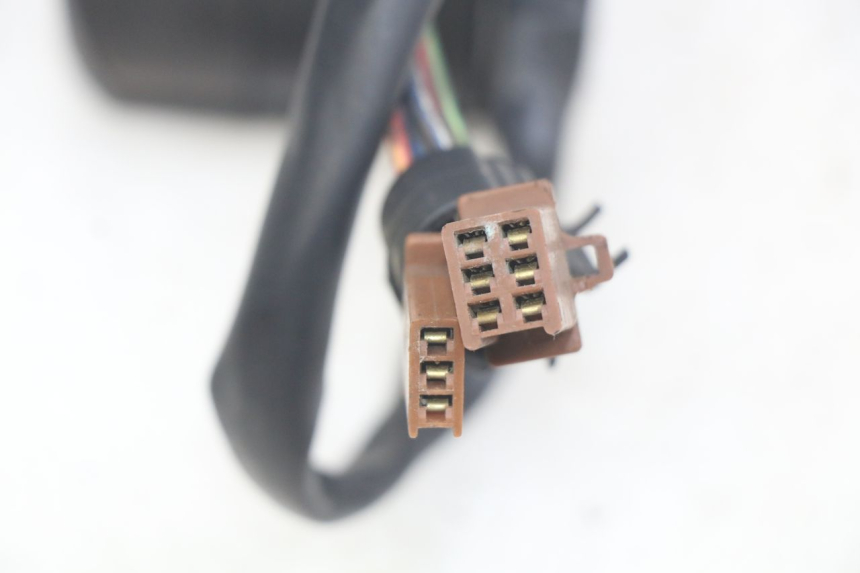 photo de PRZEŁĄCZNIK PRAWY YAMAHA YZF R THUNDERCAT 600 (1996 - 2003) - Zoom stanu zużycia