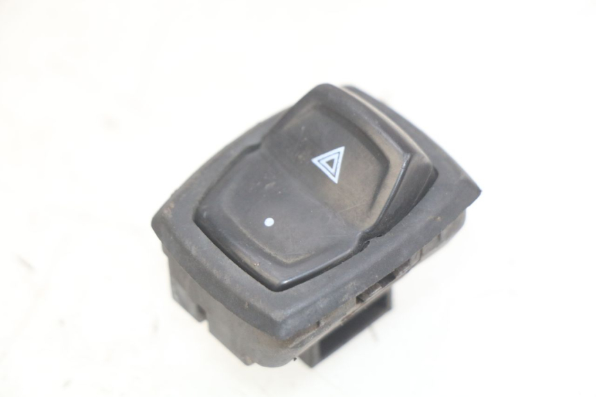 photo de PRZEŁĄCZNIK ŚWIATEŁ AWARYJNYCH PEUGEOT DJANGO 4T 50 (2014 - 2019) - Widok główny