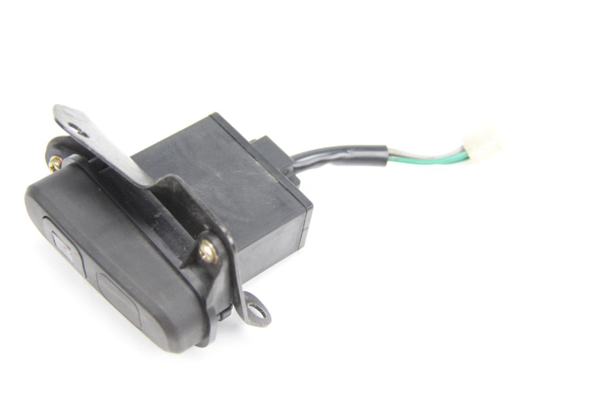 photo de PRZEŁĄCZNIK ŚWIATEŁ AWARYJNYCH SYM GTS EFI ABS 125 (2012 - 2016) - Inny kąt widzenia