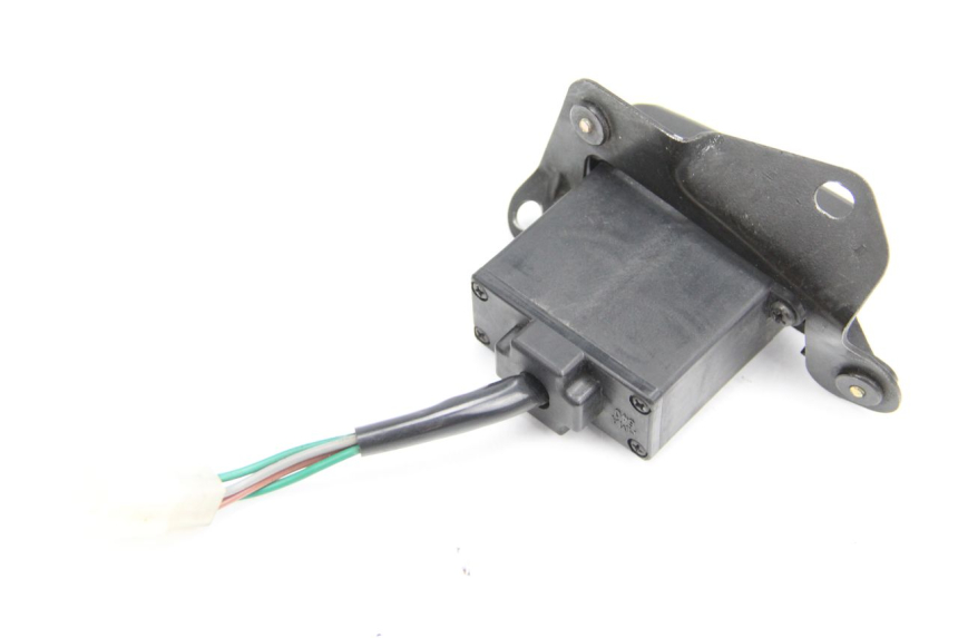 photo de PRZEŁĄCZNIK ŚWIATEŁ AWARYJNYCH SYM GTS EFI ABS 125 (2012 - 2016) - Zbliżenie techniczne