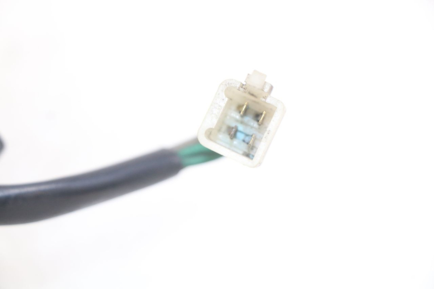 photo de PRZEŁĄCZNIK ŚWIATEŁ AWARYJNYCH SYM GTS EFI 125 (2012 - 2016) - Zoom stanu zużycia