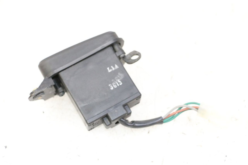 photo de PRZEŁĄCZNIK ŚWIATEŁ AWARYJNYCH SYM JOYMAX 125 (2010 - 2017) - Zbliżenie techniczne