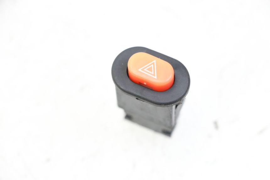 photo de PRZEŁĄCZNIK ŚWIATEŁ AWARYJNYCH LONGJIA SHARPY 125 (2020 - 2024) - Widok główny