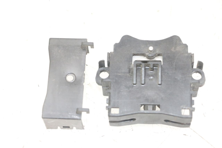 photo de PRZEŁĄCZNIK KIERUNKOWSKAZÓW HONDA FORZA ABS 300 (2013 - 2017) - Zoom stanu zużycia