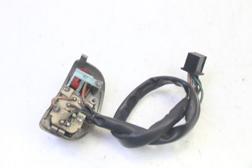 photo de PRZEŁĄCZNIK LEWY QUADRO 4 4D 350 (2015 - 2018) - Zbliżenie techniczne