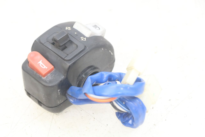 photo de PRZEŁĄCZNIK LEWY KYMCO AGILITY 16+ 4T 50 (2018 - 2023) - Zbliżenie techniczne