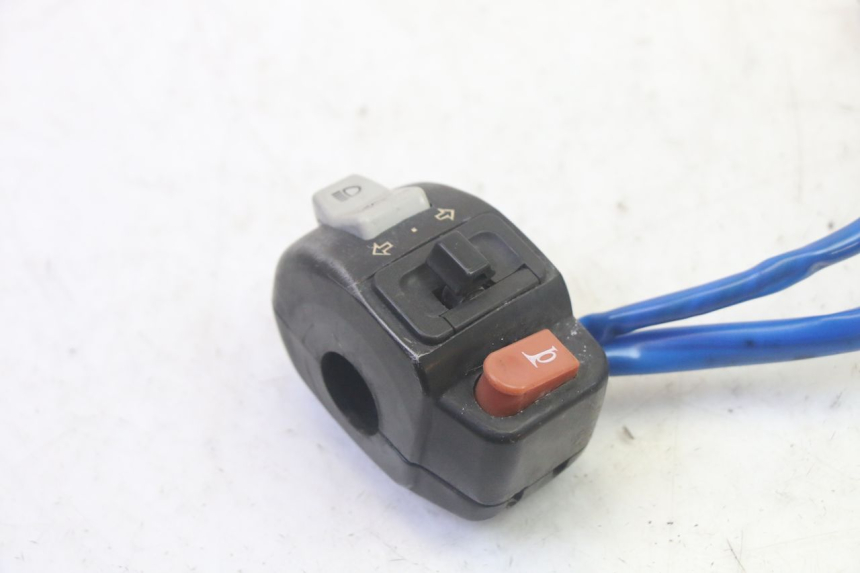 photo de PRZEŁĄCZNIK LEWY KYMCO AGILITY 16+ 4T 50 (2018 - 2023) - Zoom stanu zużycia