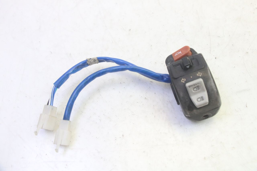 photo de PRZEŁĄCZNIK LEWY KYMCO AGILITY 16+ 4T 50 (2018 - 2023) - Inny kąt widzenia