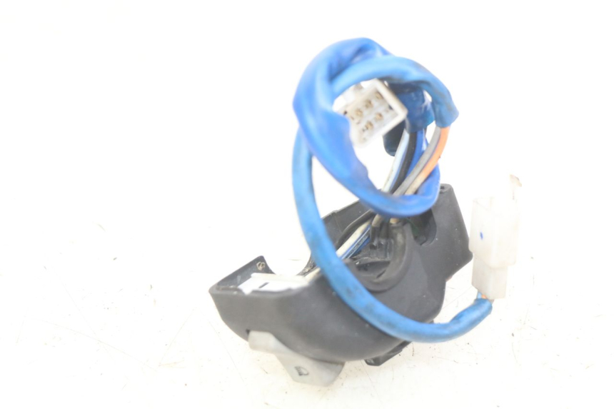 photo de PRZEŁĄCZNIK LEWY KYMCO AGILITY 4T 50 (2005 - 2018) - Zoom stanu zużycia